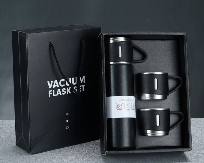 STAINLESS STEEL VACUUM FLASK SET, 500ML WITH 2CUPS (random color) ZE Enterprises