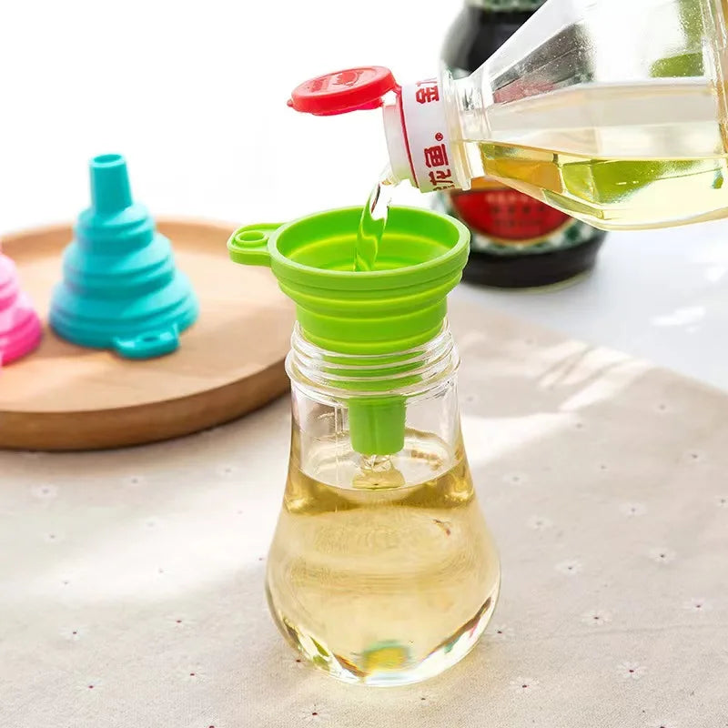 Silicone Oil Funnel, Kitchen Liquid Oil Dispensing Tool (random color) ZE Enterprises