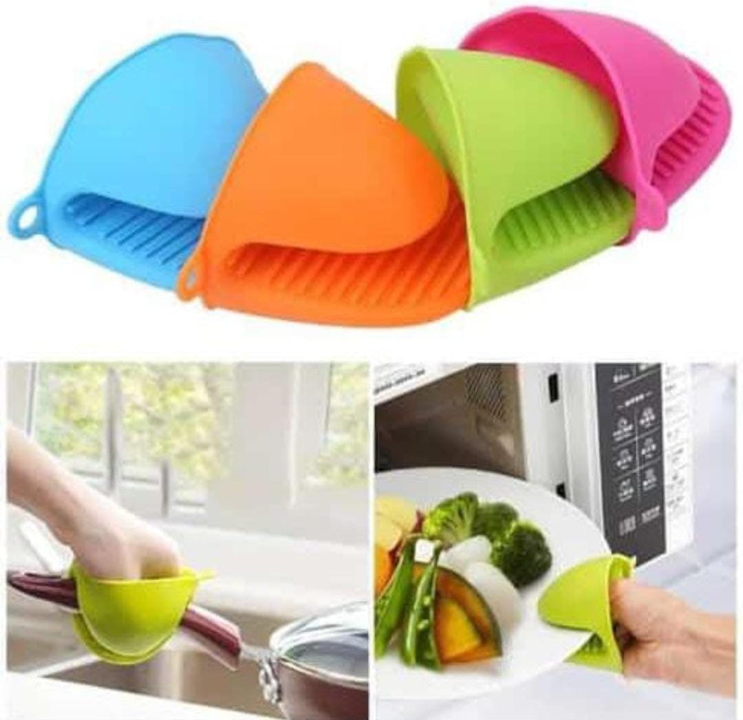 Silicone Heat Resistant Gloves Clips Insulation Non Stick Anti-slip Pot Bowel Holder Clip Cooking Baking Oven Mitts - Pair (Random Color) ZE Enterprises