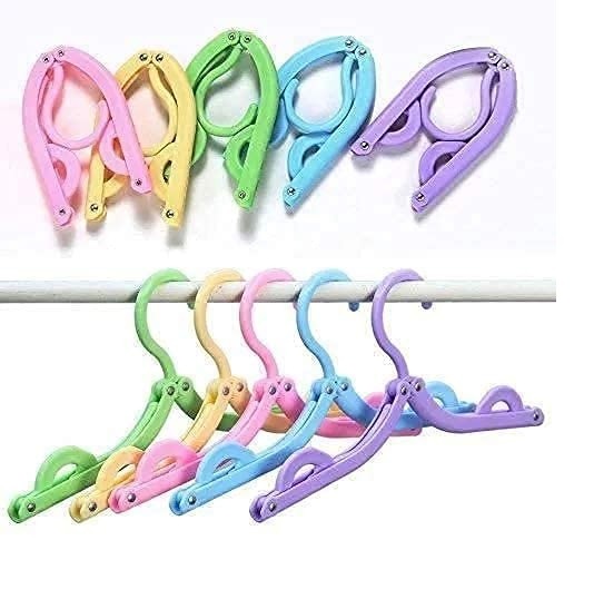 1 Pc foldable traveling hanger (random color) ZE Enterprises