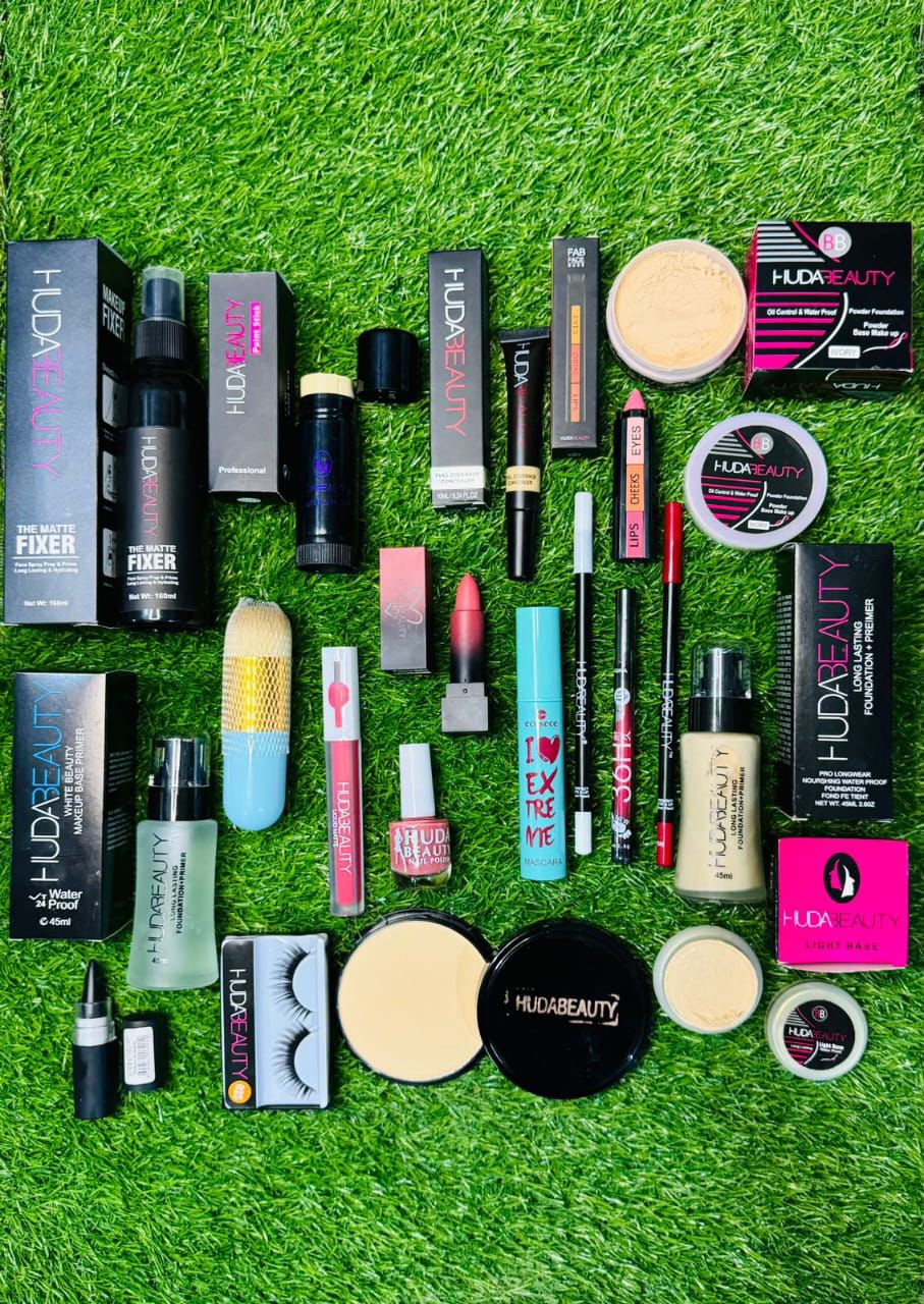 18 in 1 ALL SEASON MAKEUP DEAL ZE Enterprises