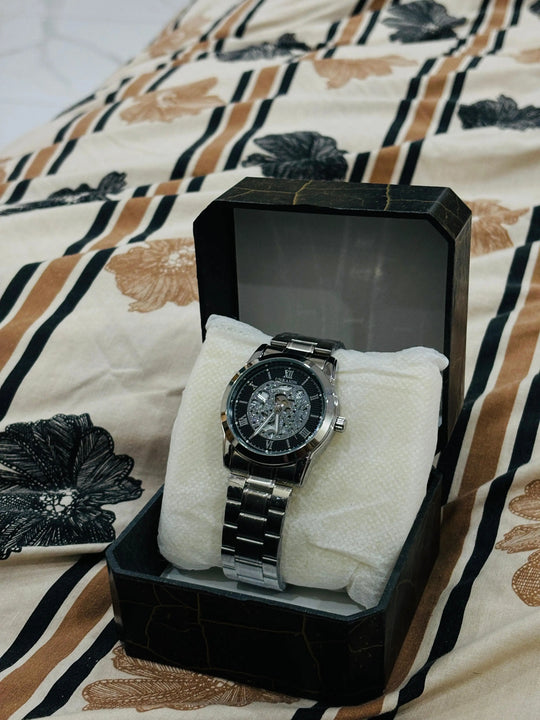 Chain Gents Round Stainless Steel Watch (Without Box) ZE Enterprises