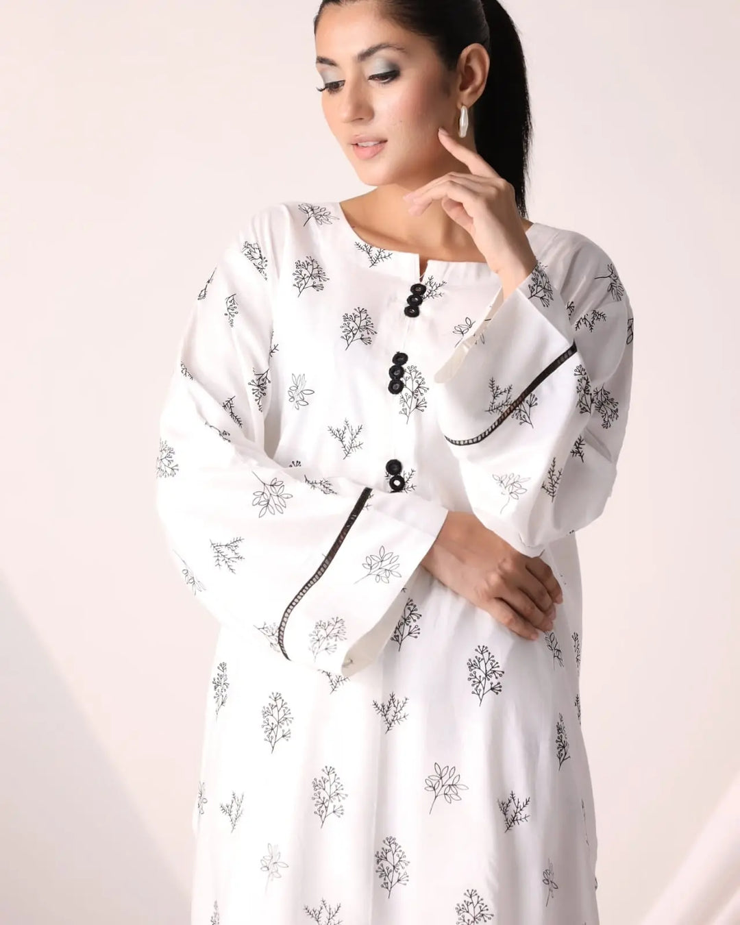 2pcs flower printed Stitched Suit Stone Winter linen Suit WINTER COLLECTION (white) ZE Enterprises